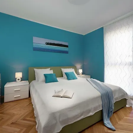 Rainbow Apartman Póla Kültér fotó