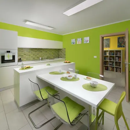 Rainbow Apartman Póla Kültér fotó